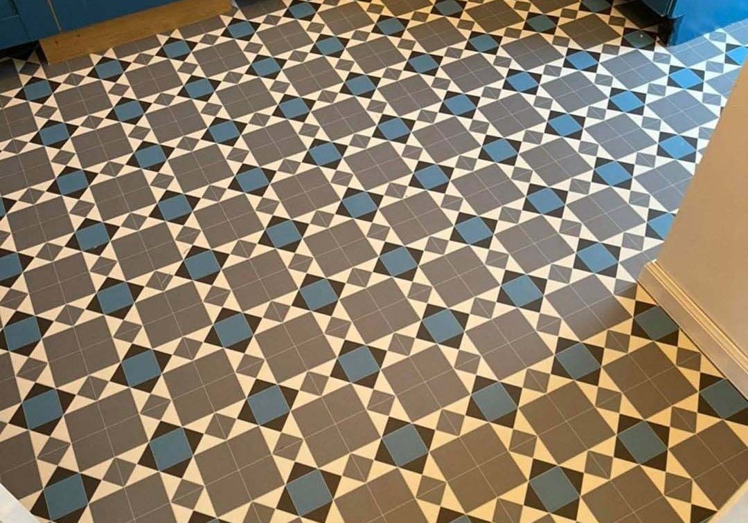 vinyl-kitchen flooring with grey and blue square design